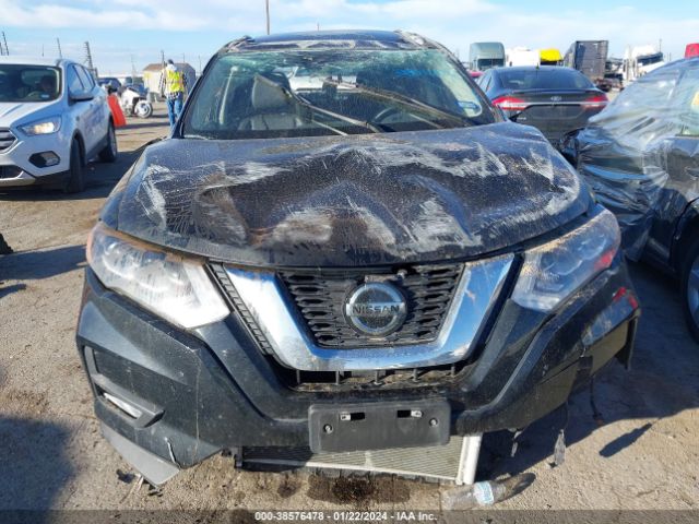 JN8AT2MVXJW328770 Nissan Rogue Sl