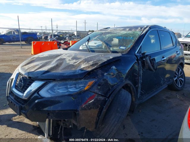 JN8AT2MVXJW328770 Nissan Rogue Sl
