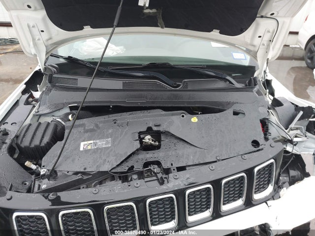 Jeep Compass Latitude 4x4 2018 3C4NJDBB8JT345046 Image 10