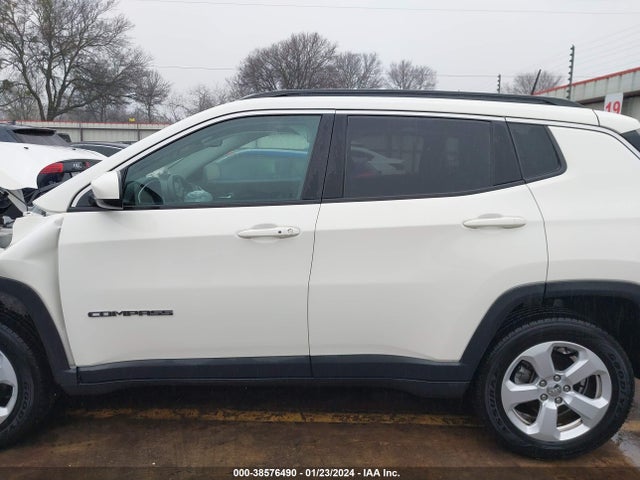 Jeep Compass Latitude 4x4 2018 3C4NJDBB8JT345046 Image 14