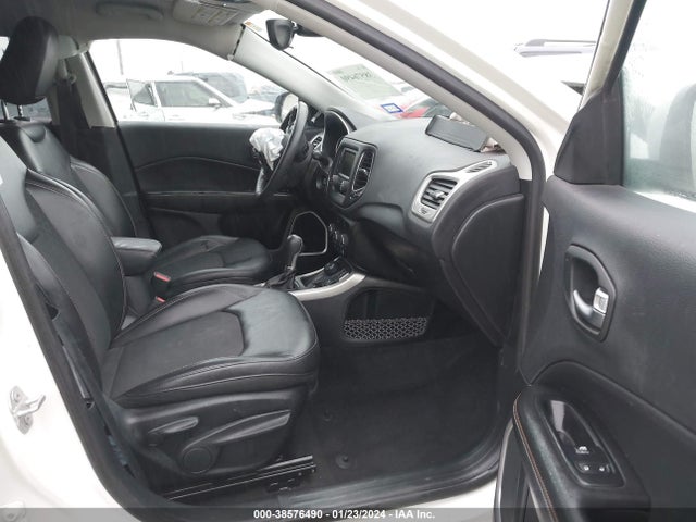 Jeep Compass Latitude 4x4 2018 3C4NJDBB8JT345046 Image 5