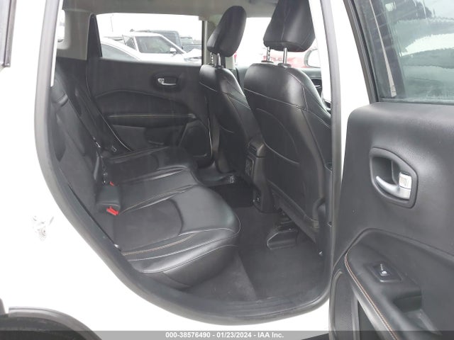 Jeep Compass Latitude 4x4 2018 3C4NJDBB8JT345046 Image 8