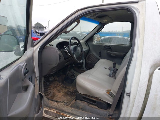 2002 FORD F-150 XL/XLT VIN: 1FTRF18212KC51053