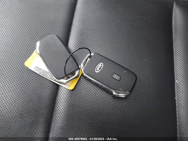 2021 KIA TELLURIDE S VIN: 5XYP64HCXMG096934