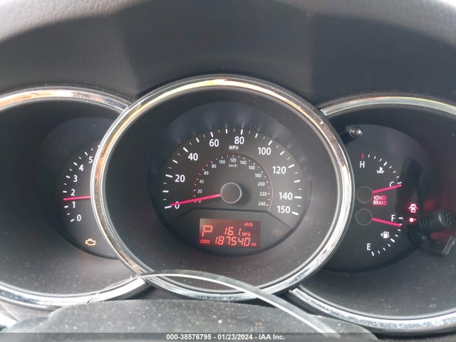 2013 KIA SORENTO LX V6 VIN: 5XYKT4A24DG338167