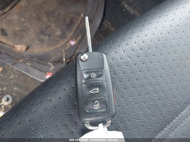1VWBS7A35GC052265 Volkswagen Passat 1.8t Se