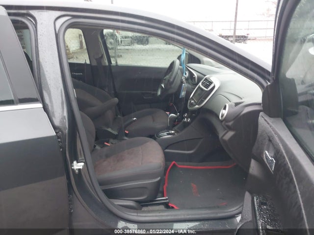 Chevrolet Sonic Lt Auto 2019 1G1JD6SB1K4149399 Image 5