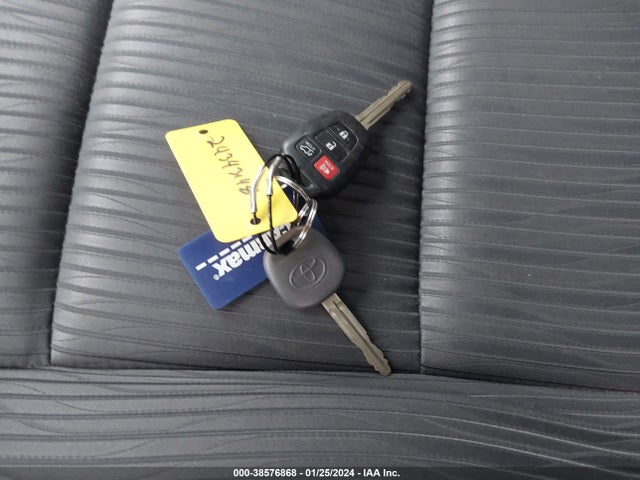 Toyota Highlander Le Plus V6 2015 5TDBKRFH2FS102863 Image 11