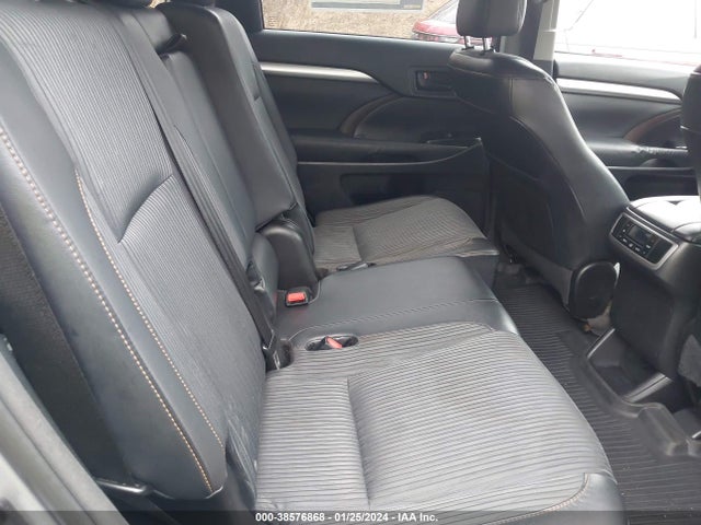 Toyota Highlander Le Plus V6 2015 5TDBKRFH2FS102863 Image 8