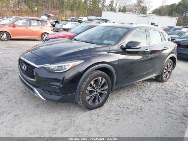 SJKCH5CRXJA060700 Infiniti Qx30 Luxury