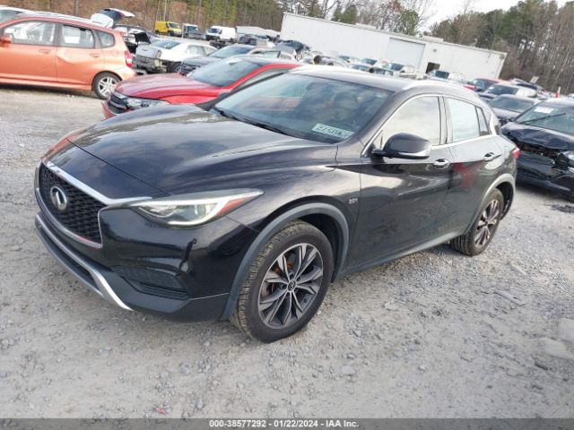 SJKCH5CRXJA060700 Infiniti Qx30 Luxury