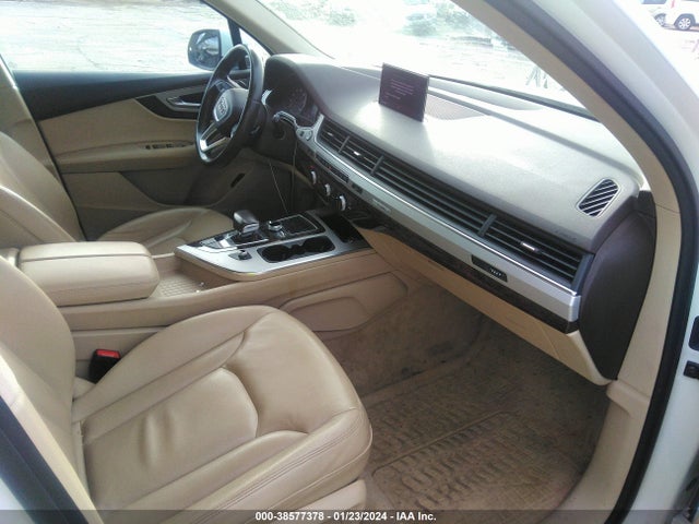 WA1AHAF79JD008691 Audi Q7 2.0t Premium