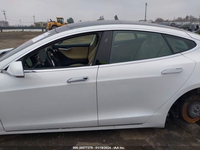 Tesla MODEL S 2016 5YJSA1E29GF169371 Image 27