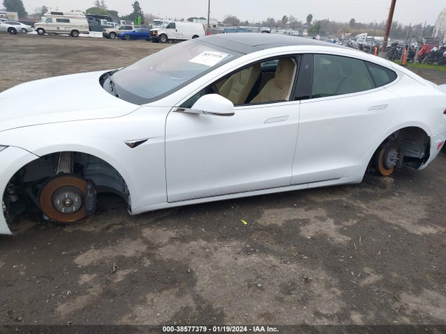 Tesla MODEL S 2016 5YJSA1E29GF169371 Image 18