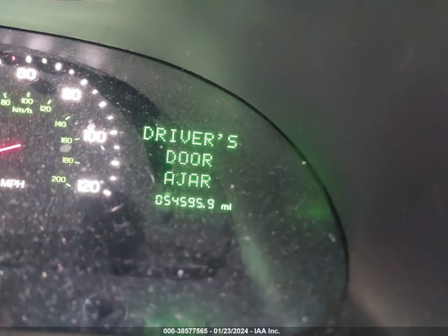 2000 LINCOLN CONTINENTAL VIN: 1LNHM97V0YY826093