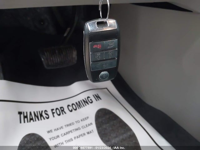2017 KIA SEDONA LX VIN: KNDMB5C15H6237976