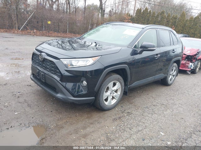Toyota Rav4 Xle 2019 JTMP1RFV7KD007431 Image 2