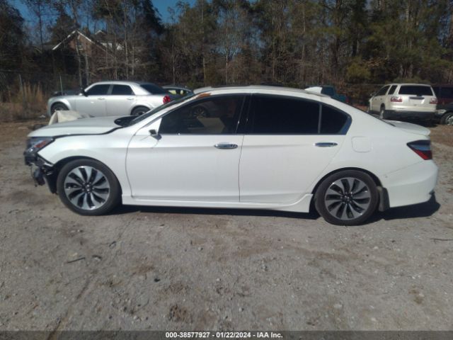 JHMCR6F7XHC009033 Honda Accord Hybrid Touring