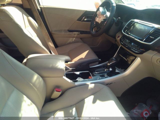 JHMCR6F7XHC009033 Honda Accord Hybrid Touring