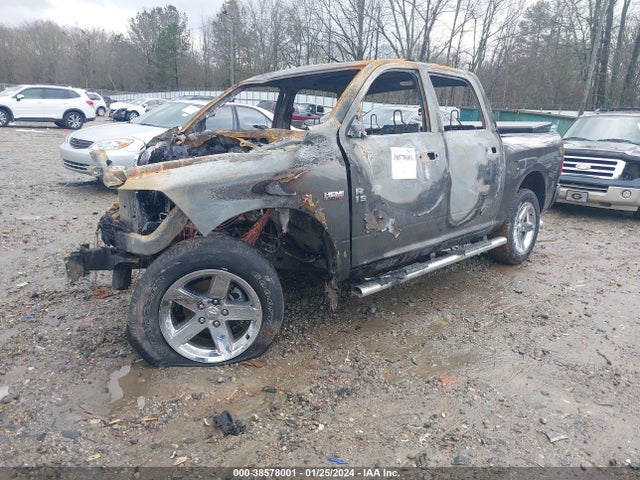 RAM 1500 2018 3C6RR7KT3JG154705 Image 2