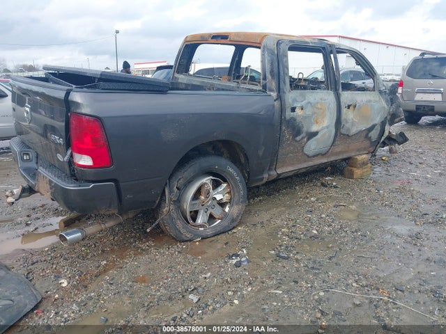 RAM 1500 2018 3C6RR7KT3JG154705 Image 4