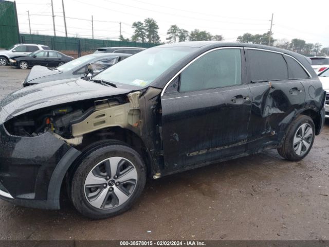 KNDCB3LC0H5043640 KIA NIRO FE