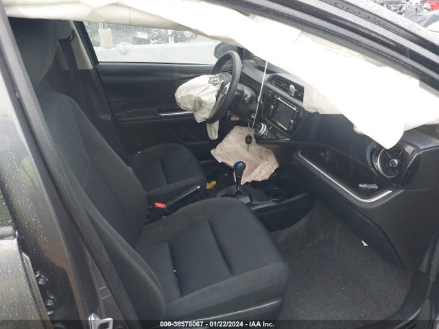Toyota Prius C Two 2017 JTDKDTB3XH1596021 Image 5