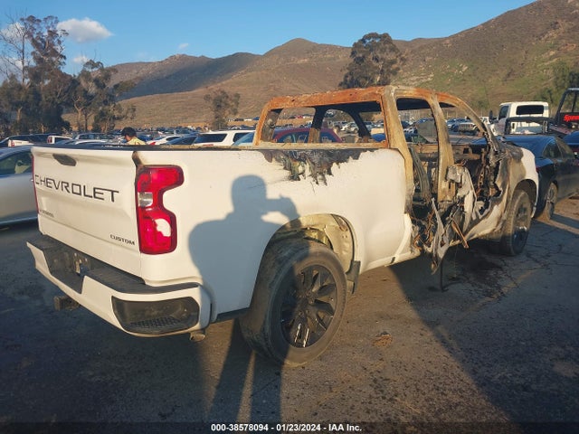 1GCRWBEK9MZ371557 Chevrolet Silverado 1500 2wd Double Cab Standard Bed Custom