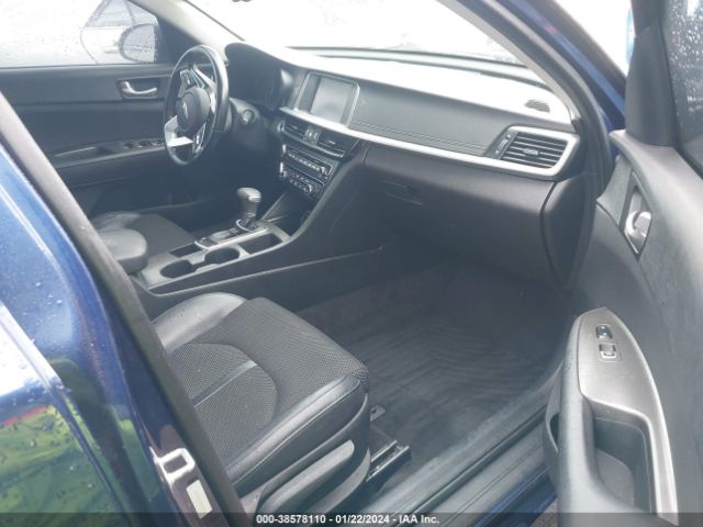 5XXGT4L32KG285613 KIA Optima S