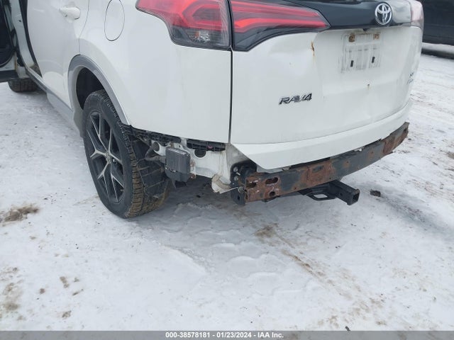 Toyota RAV4 SE 2016 JTMJFREV7GJ082910 Image 6