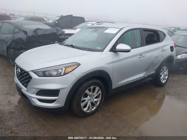 Hyundai TUCSON SE 2019 KM8J2CA48KU856316 Image 2