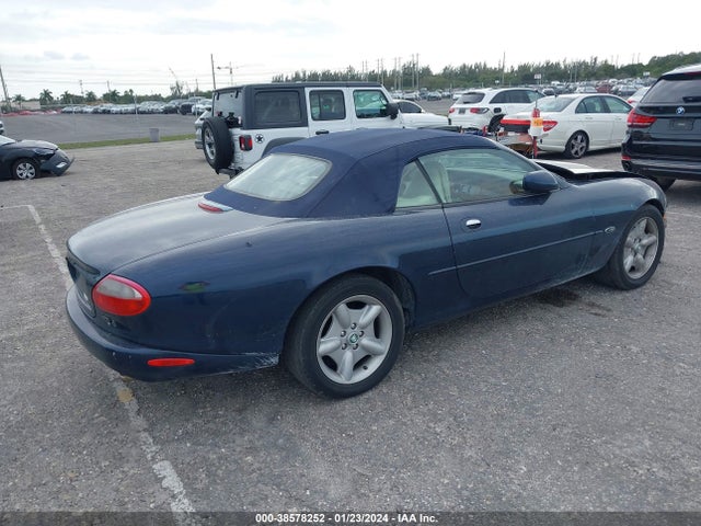 1997 JAGUAR XK8 SAJGX2748VC017084 Photo 3