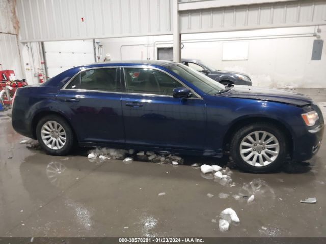 2C3CCAAG9EH285777 Chrysler 300