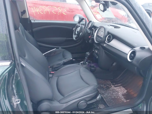 2012 MINI COOPER CLUBMAN WMWZF3C51CT488891 Photo 4