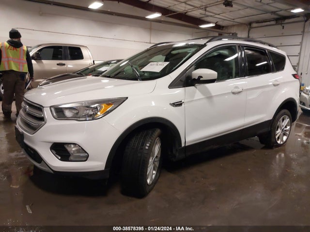 Ford ESCAPE SE 2018 1FMCU9GD2JUC36556 Image 2