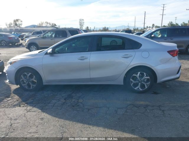 3KPF24AD0ME402756 KIA Forte Lxs
