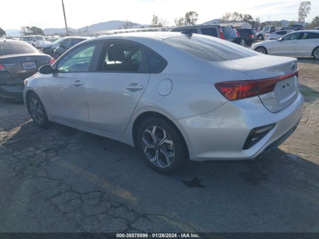 3KPF24AD0ME402756 KIA Forte Lxs