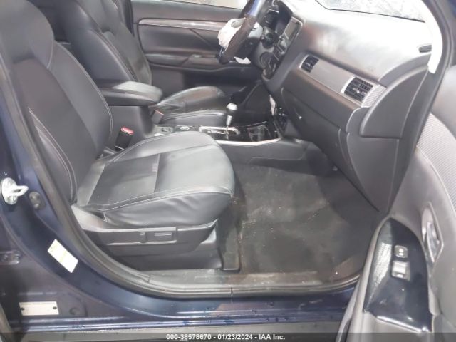 JA4AZ3A3XKZ008815 Mitsubishi Outlander Sel