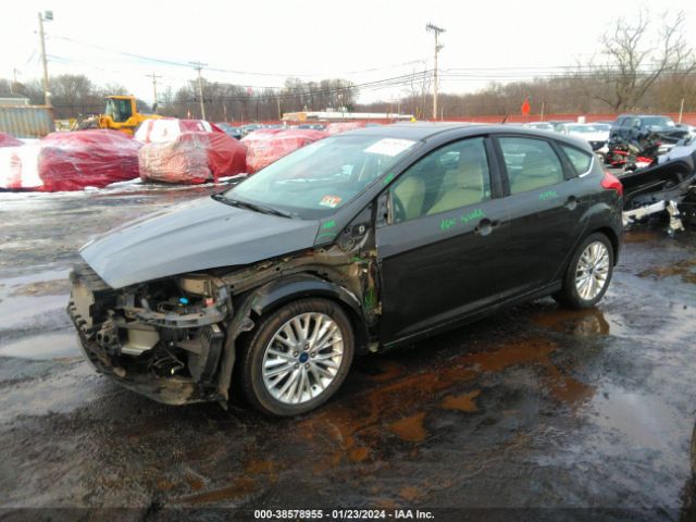 2015 FORD FOCUS 1FADP3N28FL213316 Photo 1