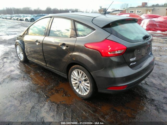 2015 FORD FOCUS 1FADP3N28FL213316 Photo 2