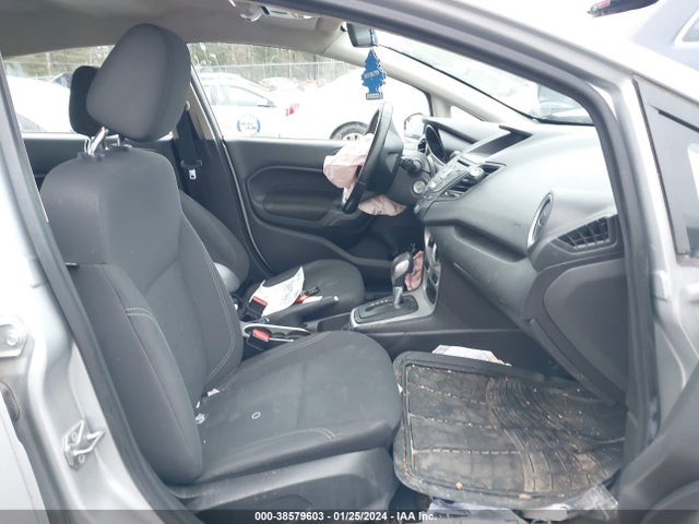 Ford FIESTA SE 2016 3FADP4BJ8GM126484 Image 5