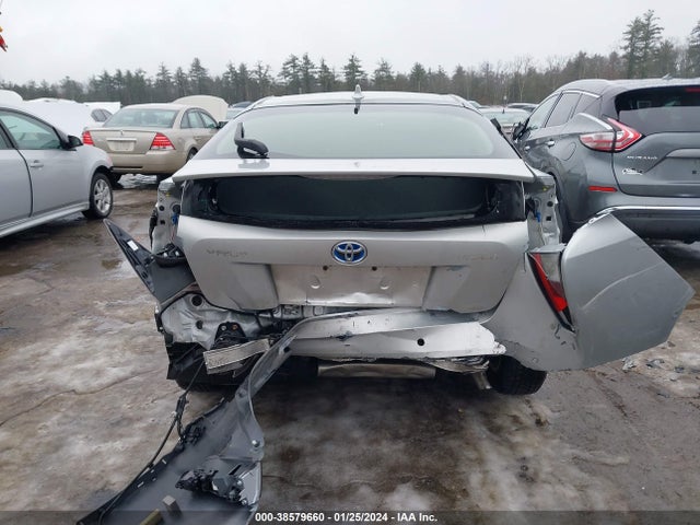 Toyota Prius Two 2018 JTDKBRFU9J3063499 Image 17