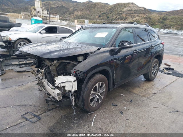 Toyota Highlander Xle 2021 5TDHZRAH7MS519602 Image 2