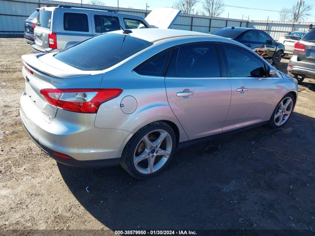 2014 FORD FOCUS TITANIUM VIN: 1FADP3J20EL196239