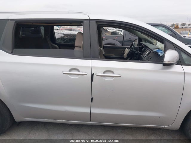 KIA SEDONA LX 2016 KNDMB5C10G6157595 Image 12