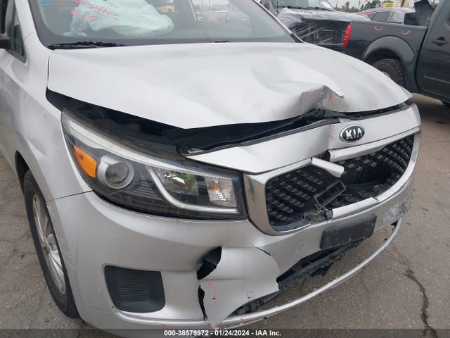 KIA SEDONA LX 2016 KNDMB5C10G6157595 Image 6