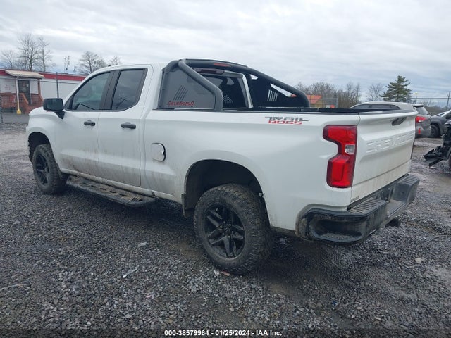 Chevrolet Silverado 1500 Custom Trail Boss 2019 1GCRYCEF9KZ412141 Image 3