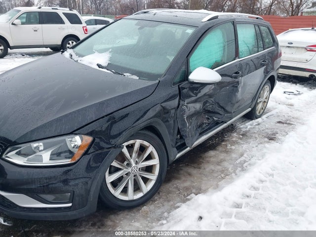 3VWH17AUXHM526538 Volkswagen GOLF ALLTRACK