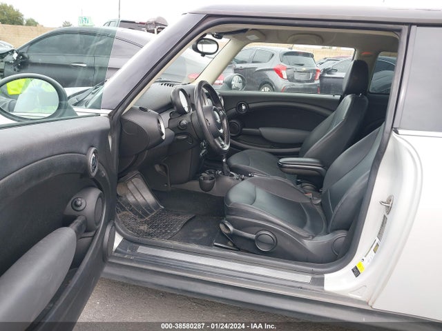 2012 MINI COOPER WMWSU3C57CT264225 Photo 4
