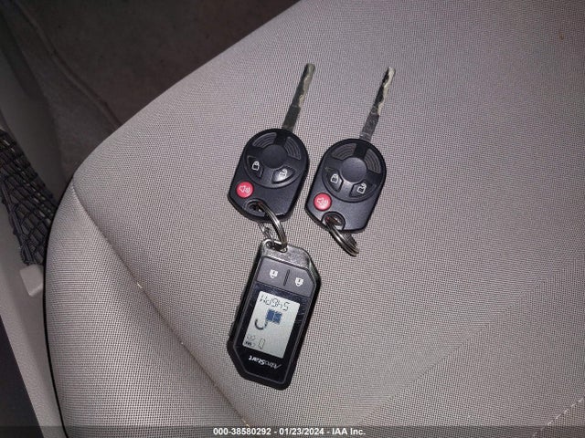 Ford ESCAPE SE 2016 1FMCU9GX0GUB47684 Image 11